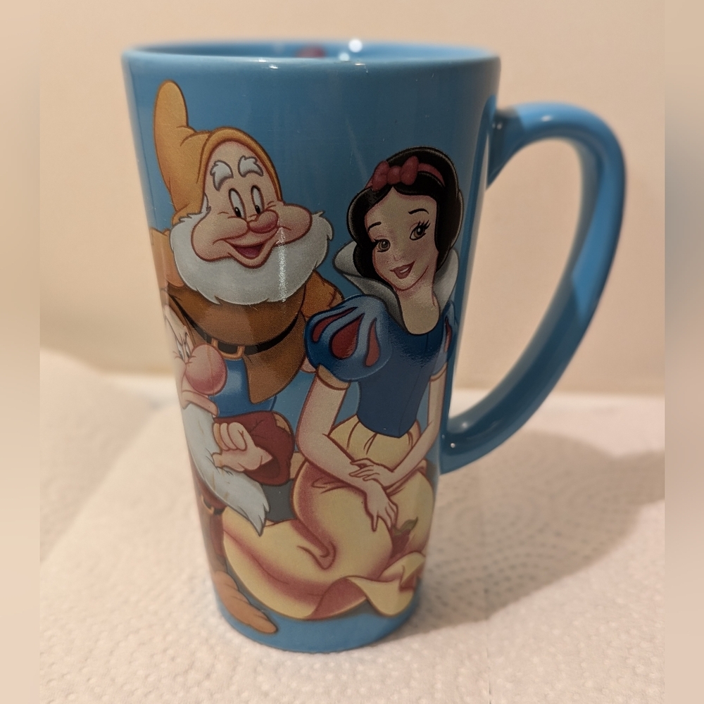 Vintage Disney Mug with Snow White and Dwarfs